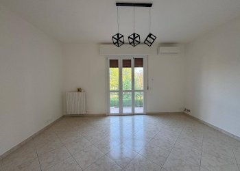 Foto 2 - Three-room apartment Cavezzo - photo 2