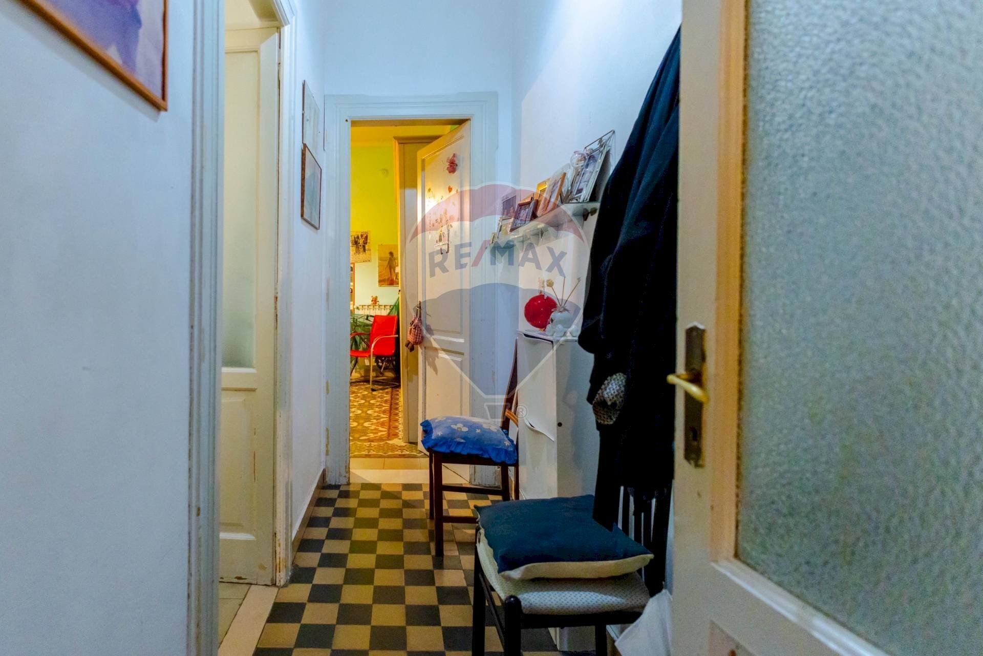 Hall / corridoio - Three-room apartment Via Dalmazia
125A, Bari - photo 2