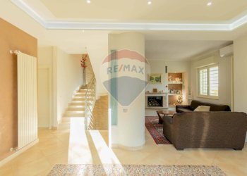 Soggiorno - Villa Via Vienna
 
18/20, Casamassima - foto 6