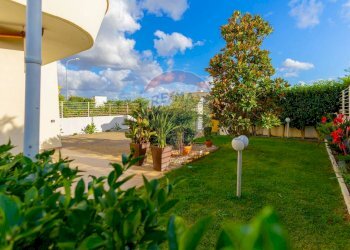 Giardino - Villa Via Vienna
 
18/20, Casamassima - foto 29