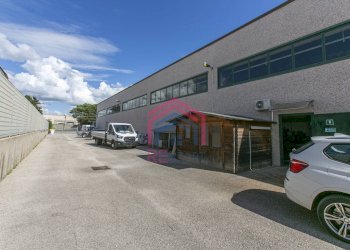 Foto 4 - Capannone Via Pier Francesco Calvi
 
13, Pomezia - foto 4