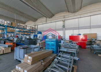 Foto 9 - Capannone Via Pier Francesco Calvi
 
13, Pomezia - foto 9