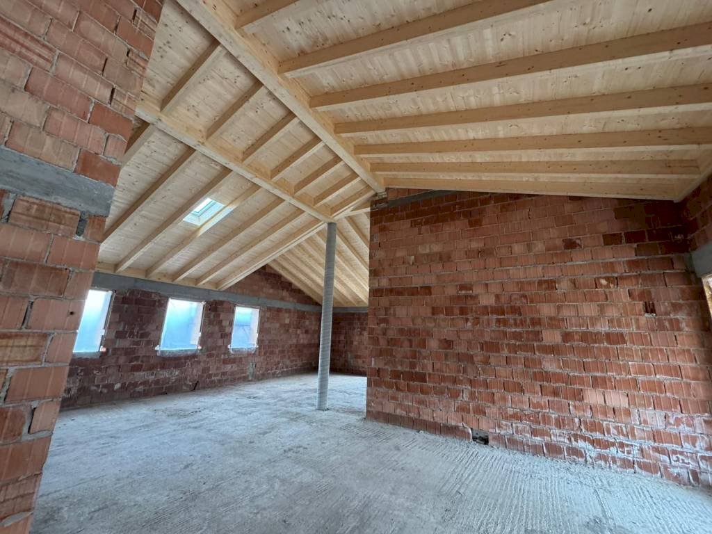 Stanza non arredata - Villa via Giuseppe Mazzini, Brebbia - foto 3