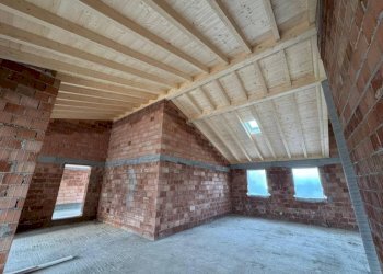 Stanza non arredata - Villa via Giuseppe Mazzini, Brebbia - foto 10