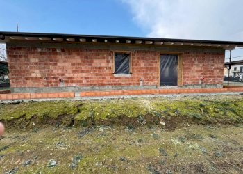 Facciata - Villa via Giuseppe Mazzini, Brebbia - photo 30