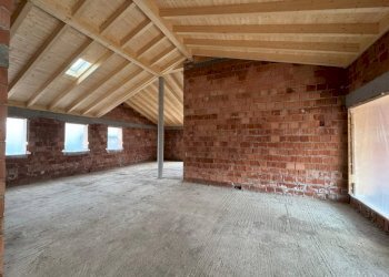 Stanza non arredata - Villa via Giuseppe Mazzini, Brebbia - foto 6