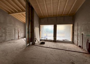 Stanza non arredata - Villa via Giuseppe Mazzini, Brebbia - foto 8
