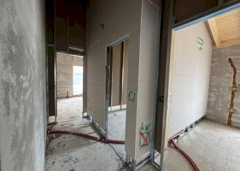 Stanza non arredata - Villa via Giuseppe Mazzini, Brebbia - foto 11