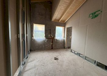 Stanza non arredata - Villa via Giuseppe Mazzini, Brebbia - foto 12