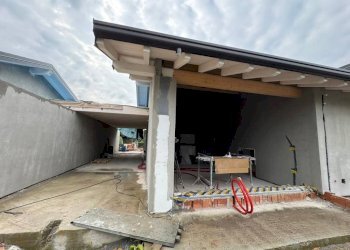 Facciata - Villa via Giuseppe Mazzini, Brebbia - foto 22