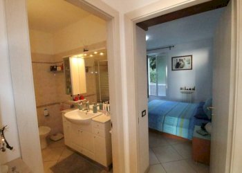 Disimpegno - Three-room apartment via Evasio Montanella, Genova - photo 5