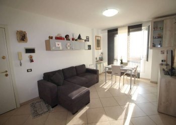 Ingresso - Three-room apartment via Evasio Montanella, Genova - photo 10