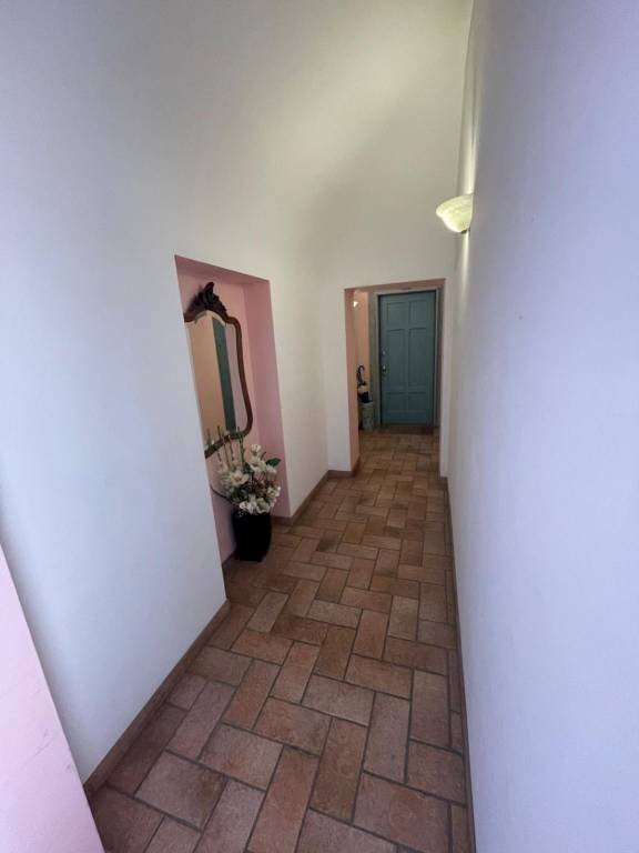 Corridoio - Appartamento via Vescovado, 2, Alessandria - foto 2