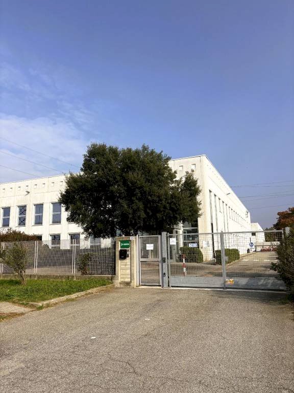 Facciata - Stabile - Palazzo via Giulio Pastore, 20, Moncalieri - foto 2