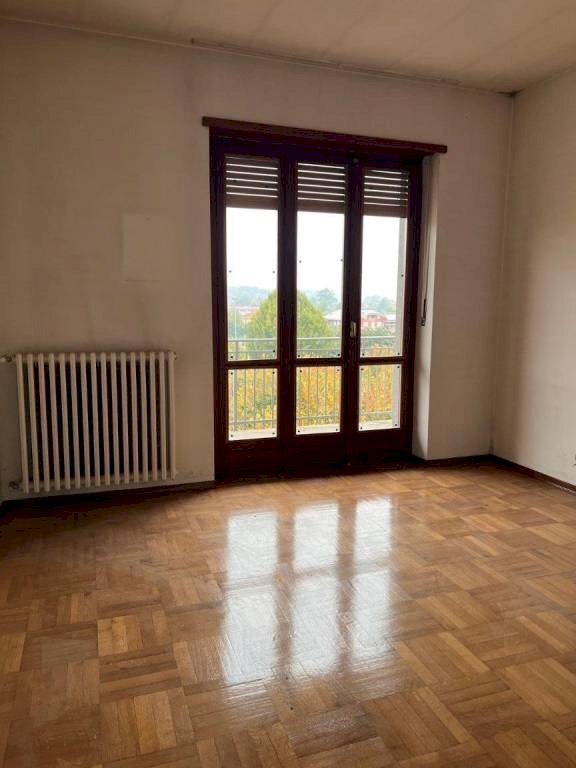 Camera da letto - Quadrilocale via Camillo Benso di Cavour, Bagnolo Piemonte - foto 1