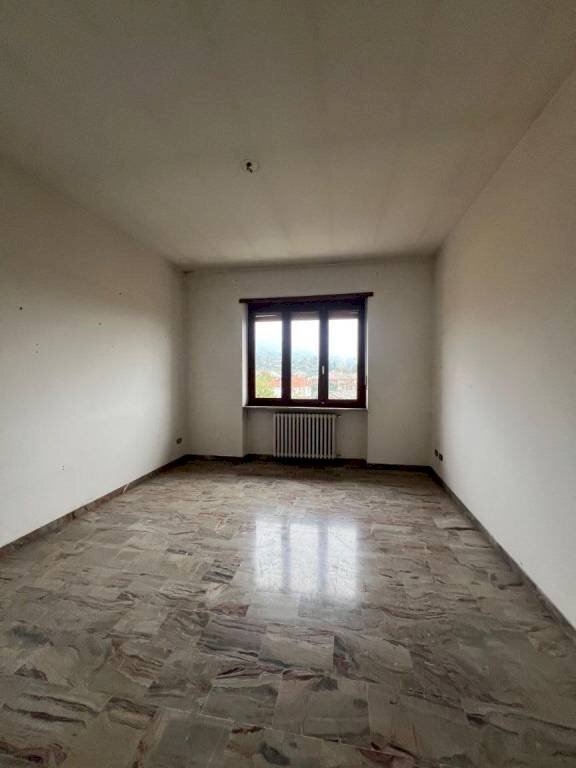 Camera da letto - Quadrilocale via Camillo Benso di Cavour, Bagnolo Piemonte - foto 2