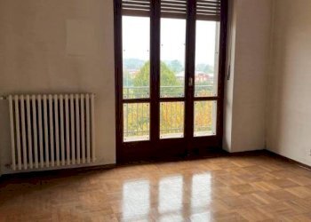 Camera da letto - Quadrilocale via Camillo Benso di Cavour, Bagnolo Piemonte - foto 1