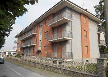 Facciata - Four-room apartment via Camillo Benso di Cavour, 7, Bagnolo Piemonte - photo 14