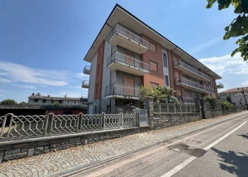 Facciata - Four-room apartment via Camillo Benso di Cavour, 7, Bagnolo Piemonte - photo 1