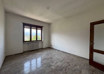 Camera da letto - Four-room apartment via Camillo Benso di Cavour, 7, Bagnolo Piemonte - photo 10