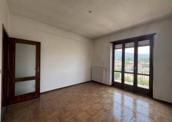 Camera da letto - Four-room apartment via Camillo Benso di Cavour, 7, Bagnolo Piemonte - photo 12