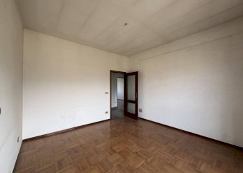 Camera da letto - Four-room apartment via Camillo Benso di Cavour, 7, Bagnolo Piemonte - photo 13