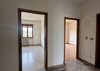 Ingresso - Four-room apartment via Camillo Benso di Cavour, 7, Bagnolo Piemonte - photo 17