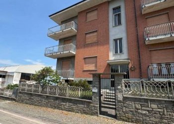 Facciata - Four-room apartment via Camillo Benso di Cavour, 7, Bagnolo Piemonte - photo 34