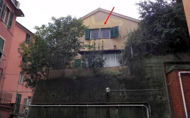 Facciata - Bilocale all'asta via Ponterotto, 80a, Genova (zona Marassi) - foto 2