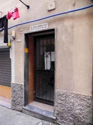 Facciata - Bilocale all'asta via Ponterotto, 80a, Genova (zona Marassi) - foto 3