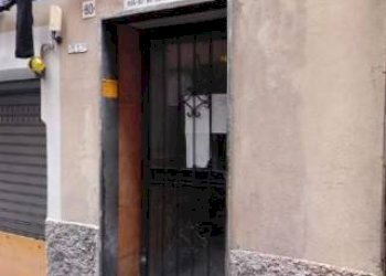 Facciata - Bilocale all'asta via Ponterotto, 80a, Genova (zona Marassi) - foto 3