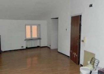 Soggiorno - Bilocale all'asta via Ponterotto, 80a, Genova (zona Marassi) - foto 5