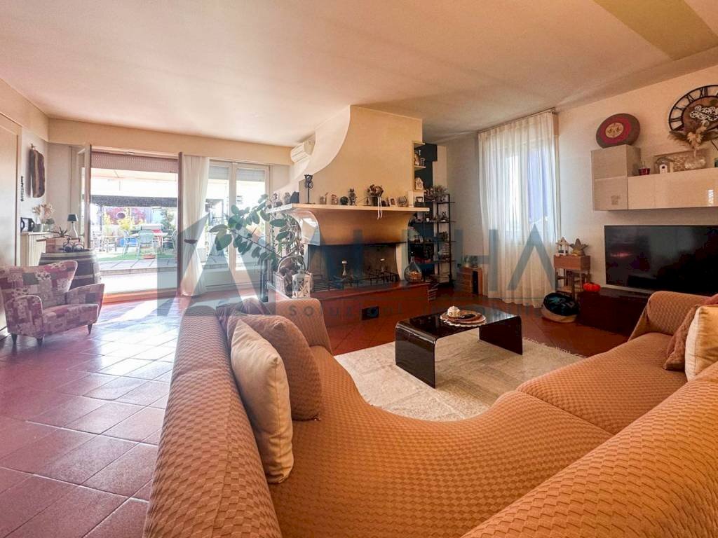 Salone - Attico via Nervesa, Forlì - foto 1