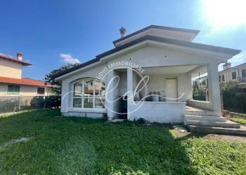 PHOTO-2025-10-18-12-58-24 18.jpg - Porzione di casa Camaiore - foto 1