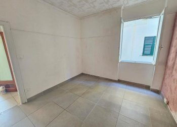 Camera.jpg - Appartamento Via Gavino 30, Campomorone - foto 17