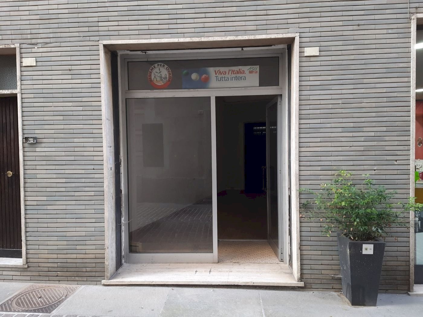 Locale Commerciale Via Roma, Ovada - foto 2