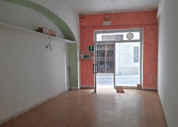 Locale Commerciale Via Roma, Ovada - foto 5