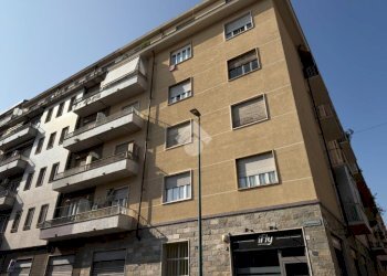 Two-room apartment Via Salbertrand, Torino (neighborhood Parella) - photo 1