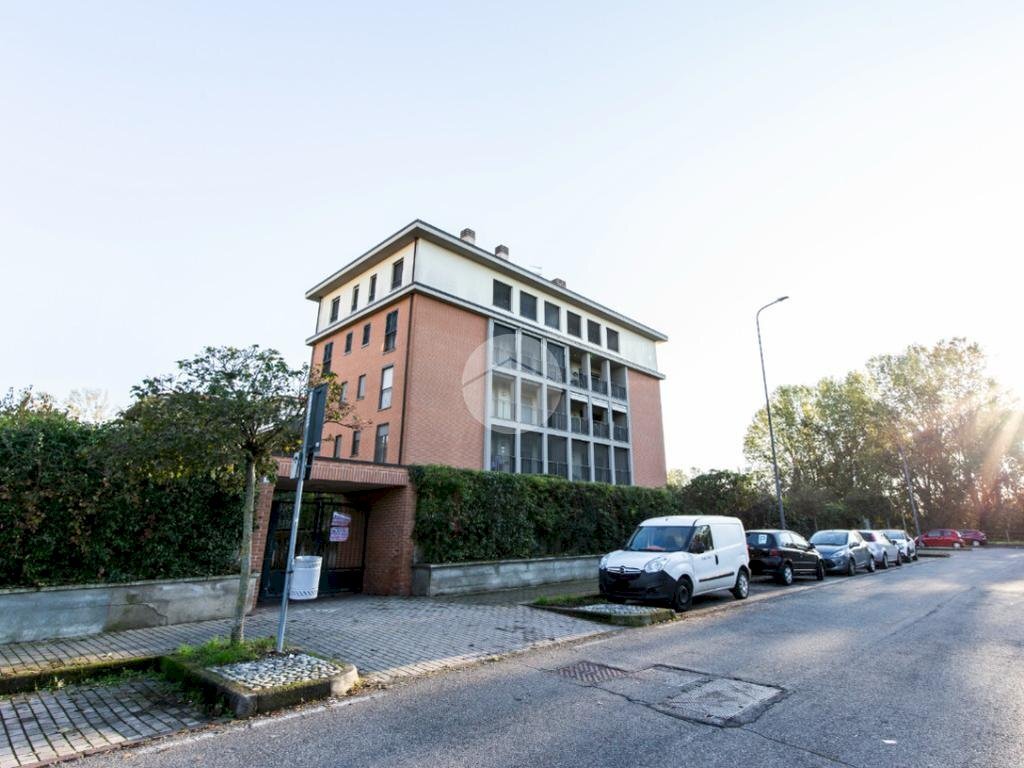 Four-room apartment Via Amerigo Vespucci, Cesano Boscone - photo 2
