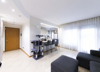 Four-room apartment Via Amerigo Vespucci, Cesano Boscone - photo 10