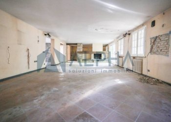 Interno non residenziale - Villa via Andrea Costa, San Mauro Pascoli - foto 5