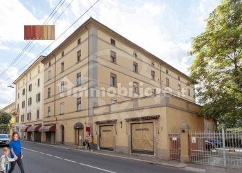 esterno.jpg - Locale Commerciale via Castiglione, Bologna - foto 4