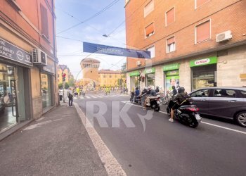 CASTIGLIONE (2).jpg - Locale Commerciale via Castiglione, Bologna - foto 10