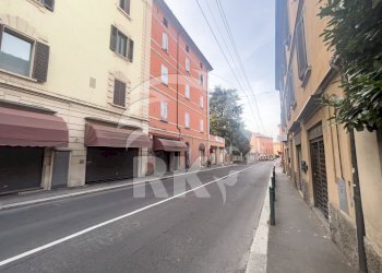 CASTIGLIONE (3).jpg - Locale Commerciale via Castiglione, Bologna - foto 11