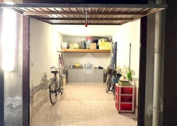 Box Via C. B. Cavour, Senago - photo 1