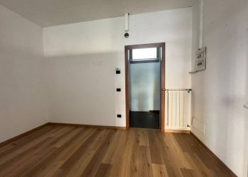 Foto 10 - Negozio Piazza delle Tessitrici, Malnate - foto 10