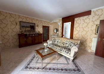 Foto 4 - Stabile - Palazzo Via Padre Pio
 
24, Palagiano - foto 4