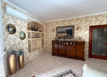 Foto 5 - Stabile - Palazzo Via Padre Pio
 
24, Palagiano - foto 5