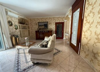 Foto 6 - Stabile - Palazzo Via Padre Pio
 
24, Palagiano - foto 6