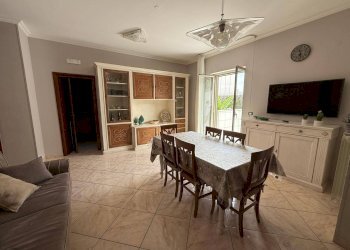 Foto 10 - Stabile - Palazzo Via Padre Pio
 
24, Palagiano - foto 10